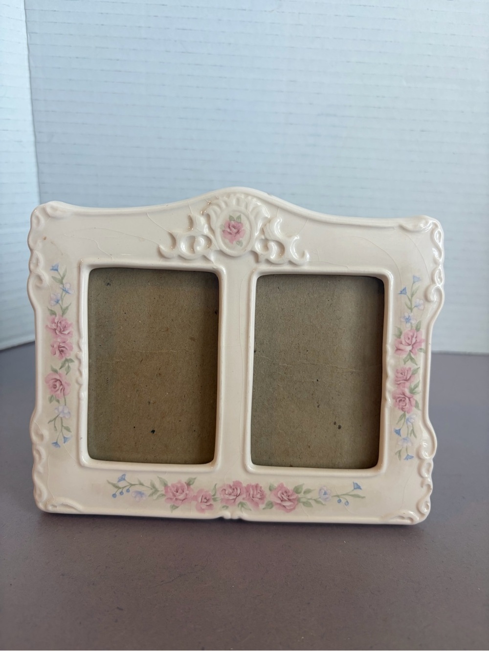 Vintage-Style Cream Double Photo Frame with Pink Rose Accents